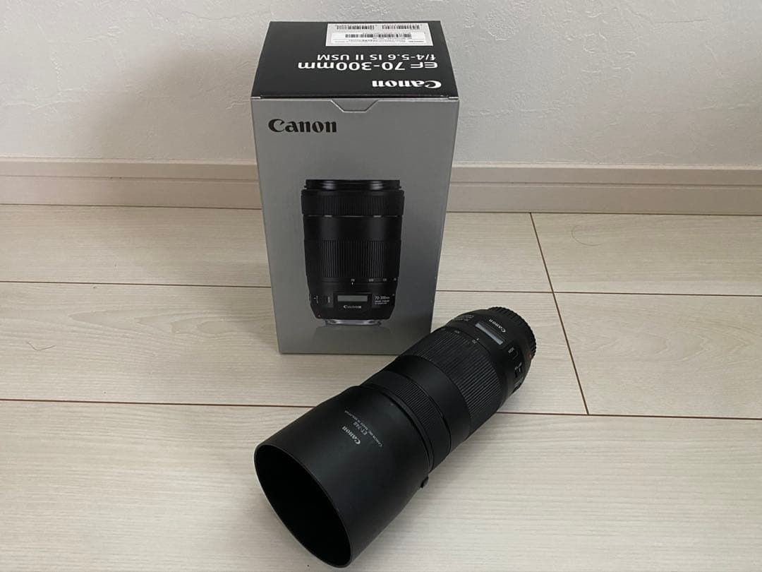 CANON レンズ　EF70-300mm F4-5.6 IS II USM
