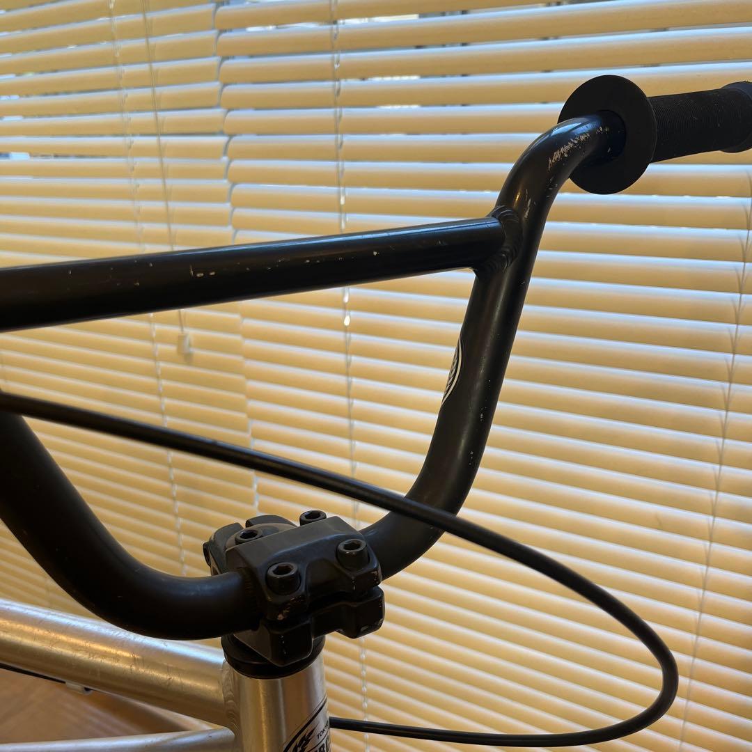 【E様】直接引渡し ダーカスワン BMX SOLO シルバー 16インチ