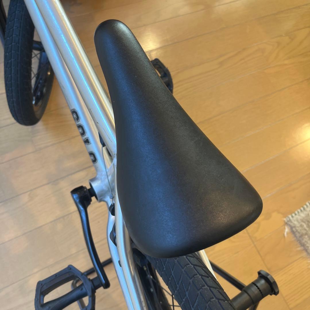 【E様】直接引渡し ダーカスワン BMX SOLO シルバー 16インチ