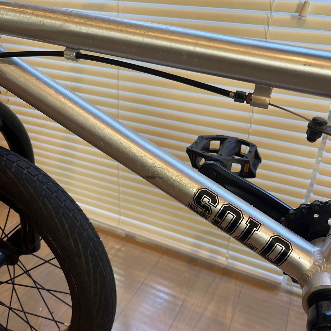 【E様】直接引渡し ダーカスワン BMX SOLO シルバー 16インチ