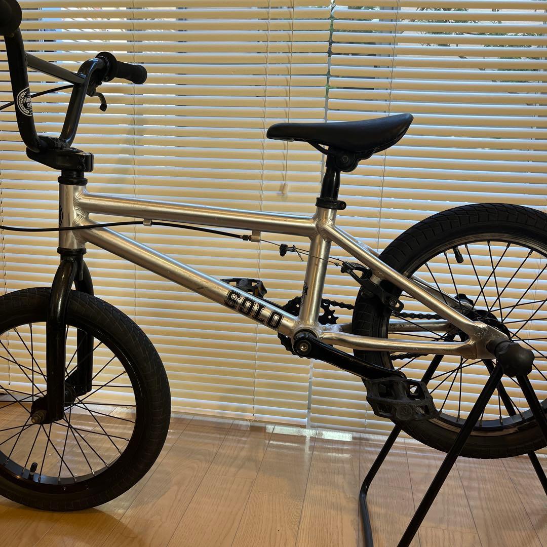【E様】直接引渡し ダーカスワン BMX SOLO シルバー 16インチ