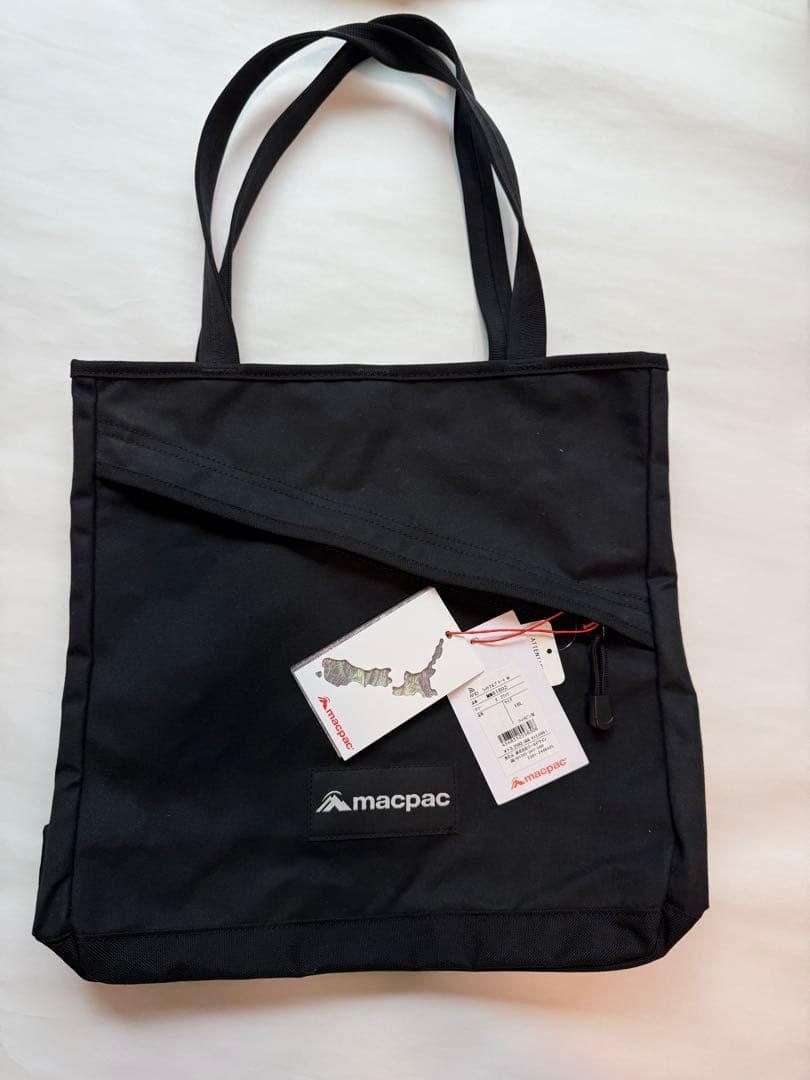 新品未使用　macpac 黒 トートバッグ フロントポケット付き