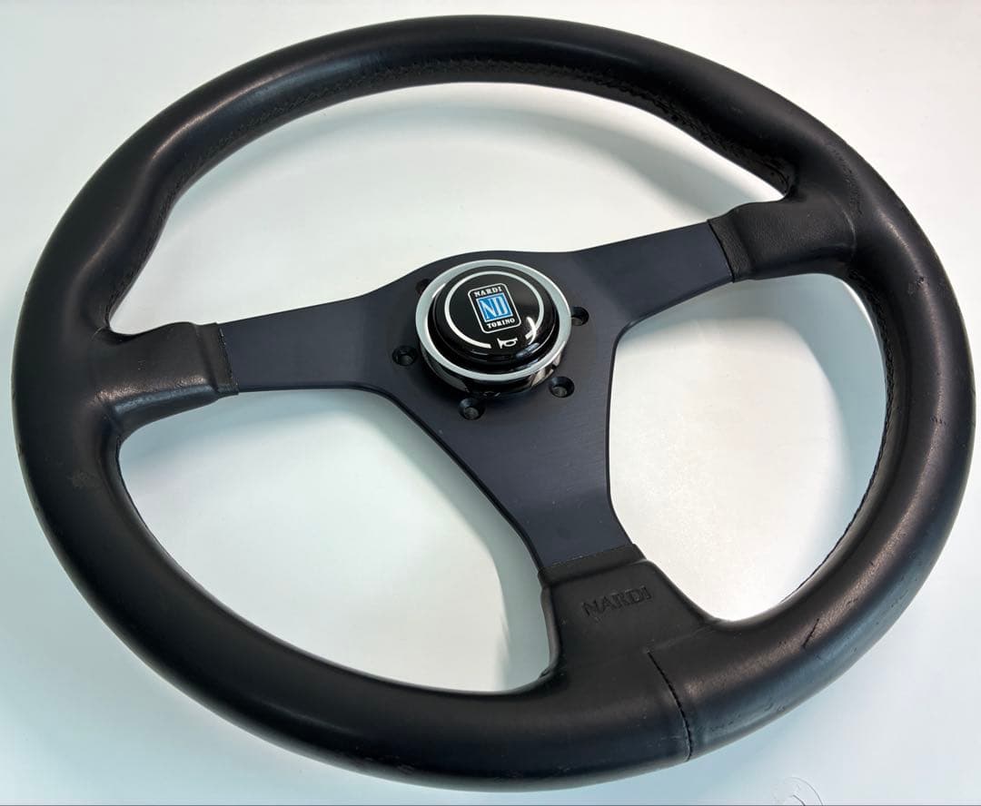 ナルディ NARDI ガラ ステアリング35cm FET/ホーンボタン/MOMO