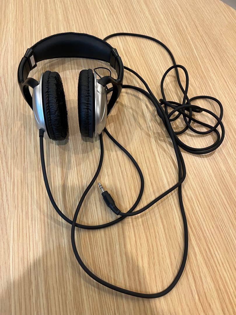 jk有線ヘッドホン シルバー/ブラック