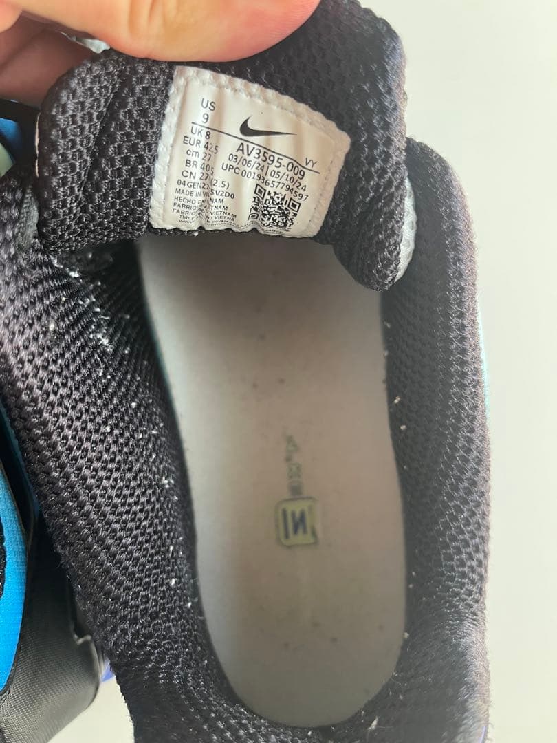 Nike Shox 青/黒/白 スニーカー