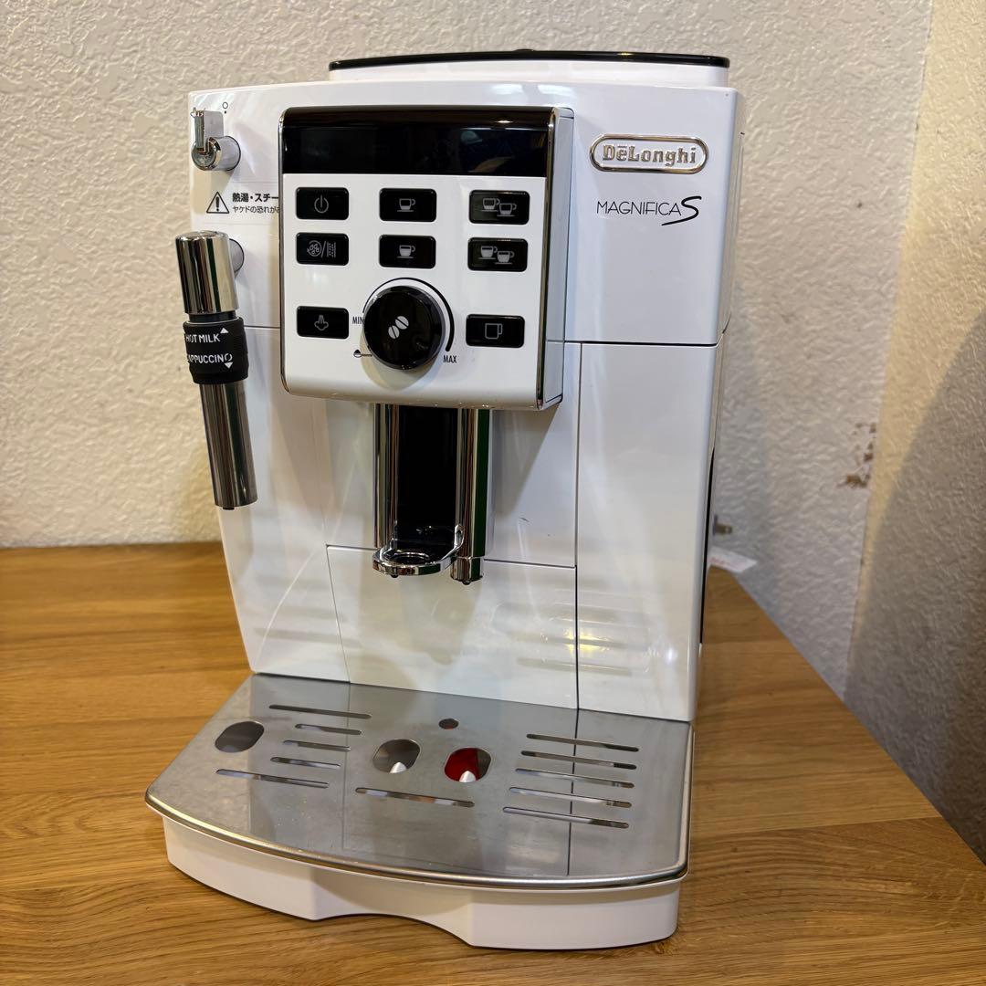 DeLonghi 全自動エスプレッソマシン ECAM23120WN
