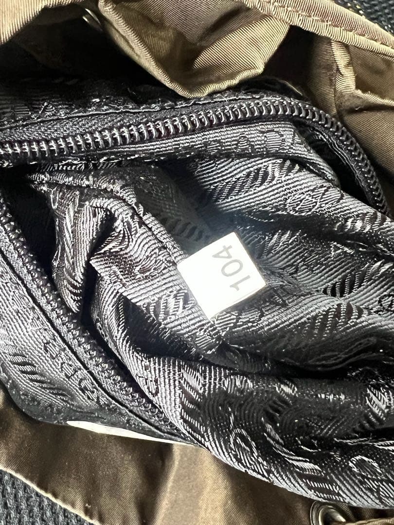 PRADAリュック　カーキ