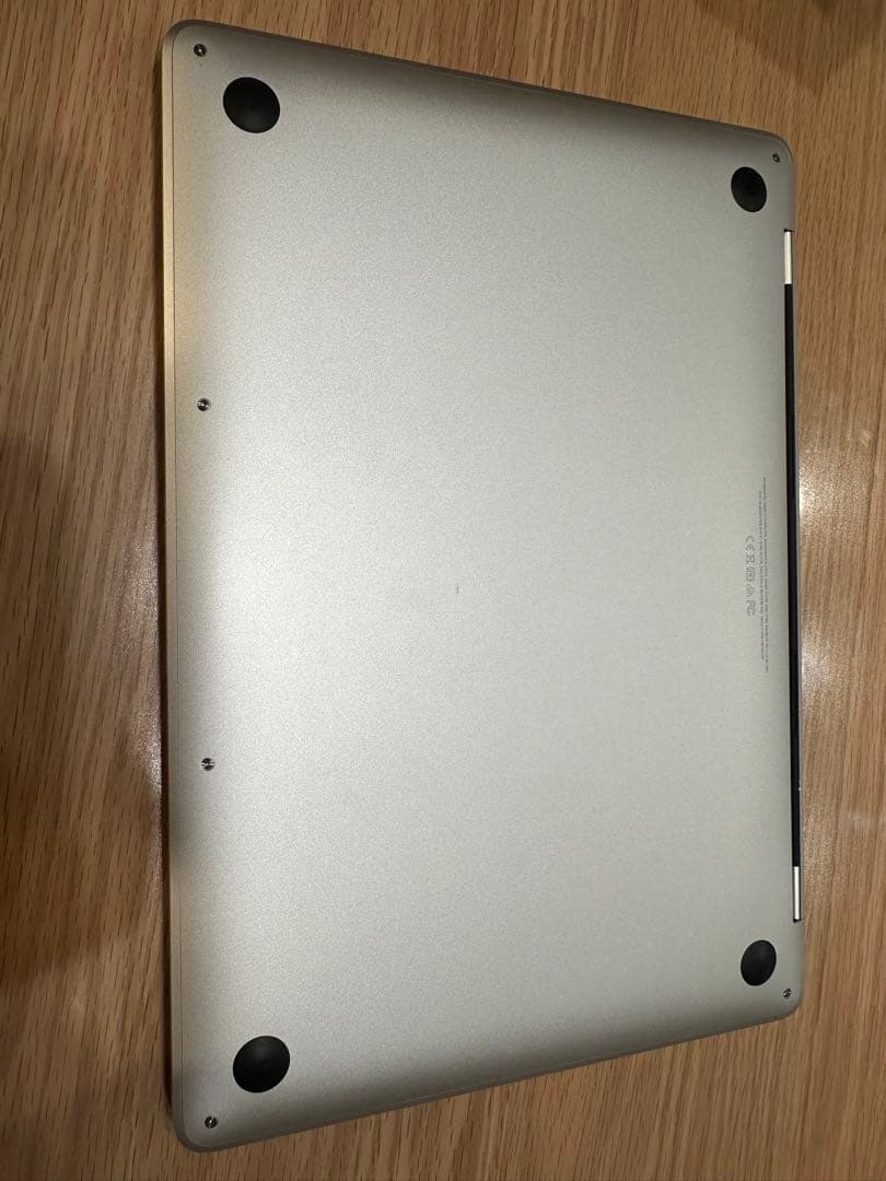 MacBook Pro 2017 13インチ シルバー　256GB