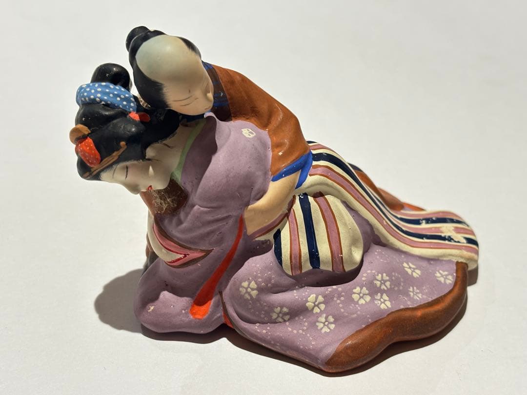 春画人形 裏絵 日本人形 枕絵 陶器 1点