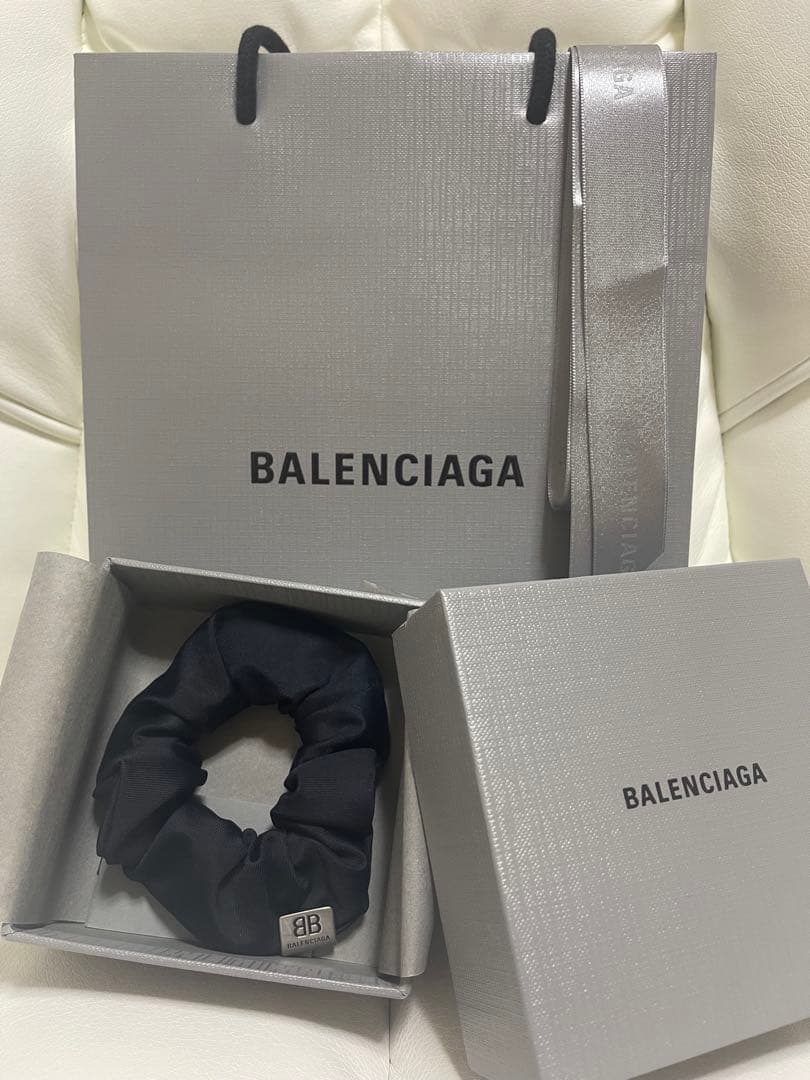 値下げしました！早い者勝ち！BALENCIAGA シュシュ 新品未使用！！
