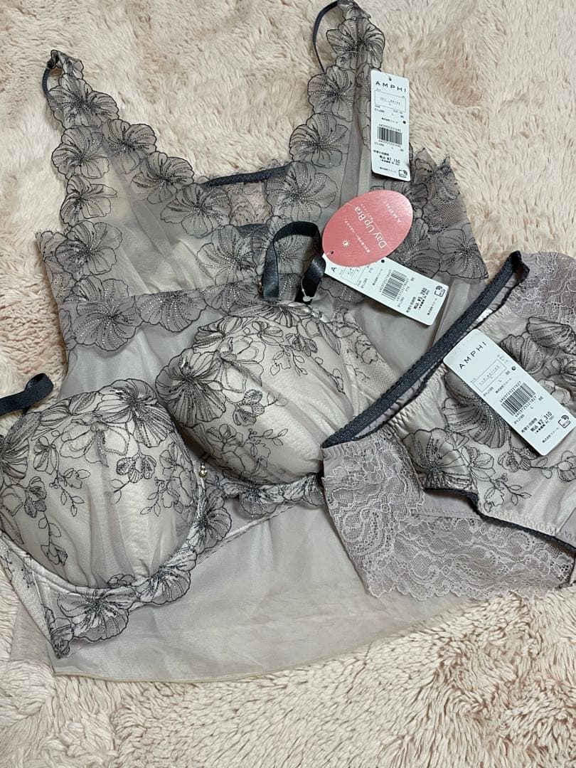 新品未使用 AMPHI ×峰不二子コラボ第4弾ブラF75　ショーツ　キャミソール