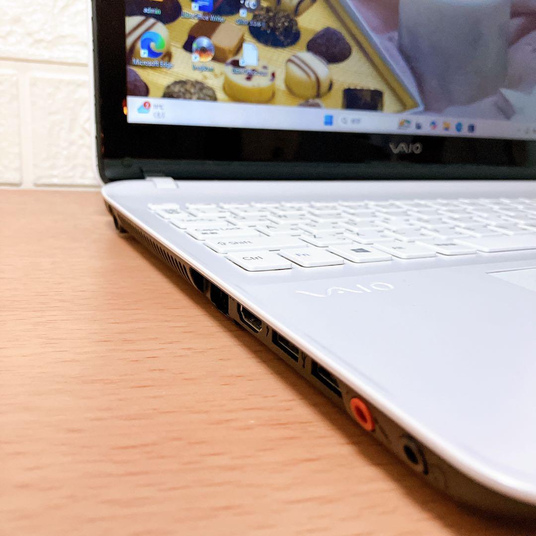 Windows11✨爆速SSD搭載☘️薄型すぐ使えるカメラ付VAIOノートパソコン