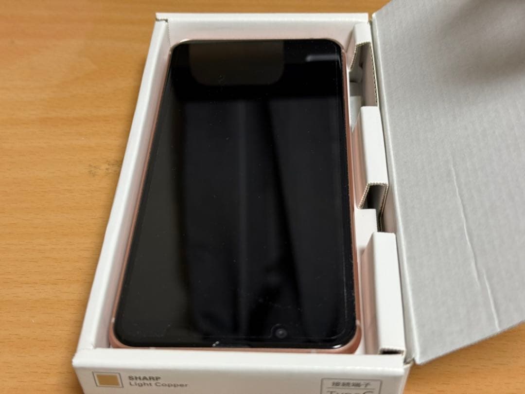 新品未使用　AQUOS SHV48 本体 ローズゴールド