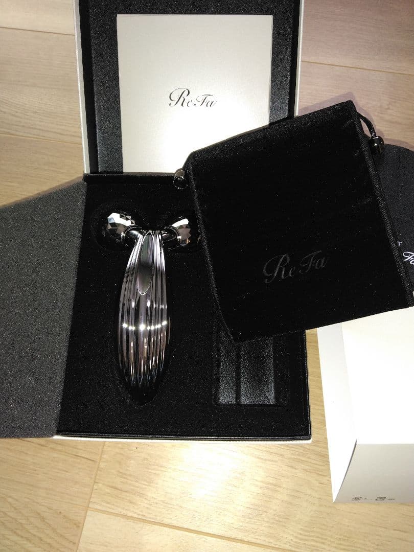 ReFa カラットレイ美顔ローラー 専用ポーチ付き