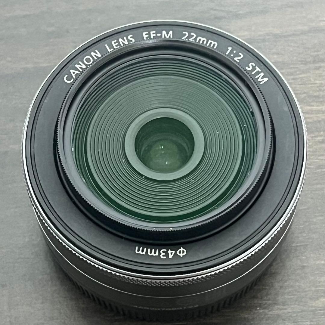 CANON EF-M 22mm F2 STM （シルバー）