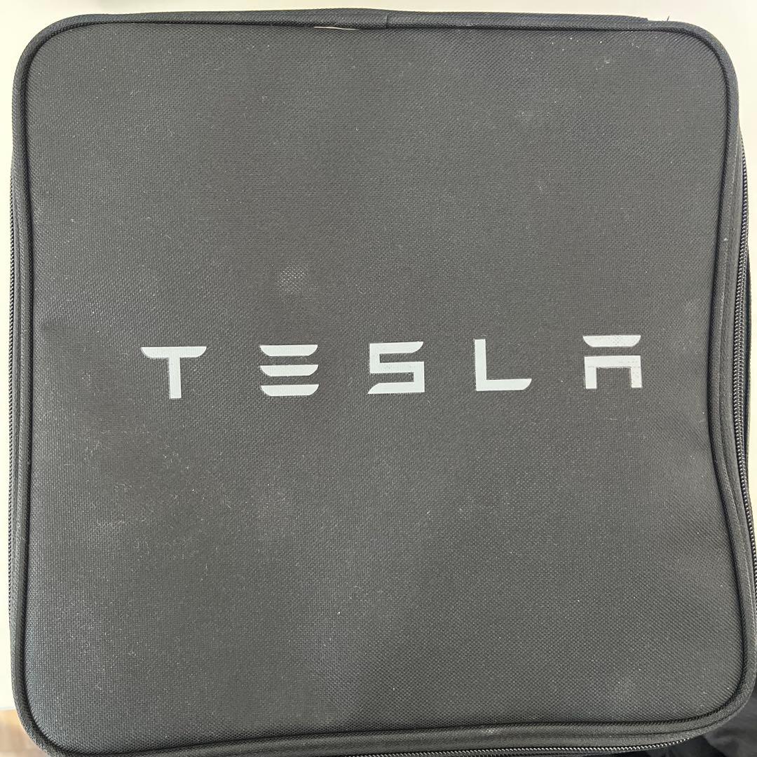 Tesla 充電ケーブルセット