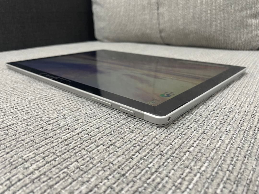 [美品]Microsoft Surface Pro 4（i5-第6世代）