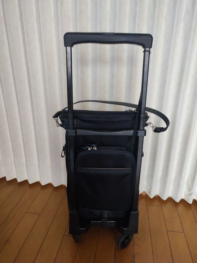 SWANY スワニーキャリーバッグ◆4輪&軽量容量大◆バッグ取外し可〜ブラック