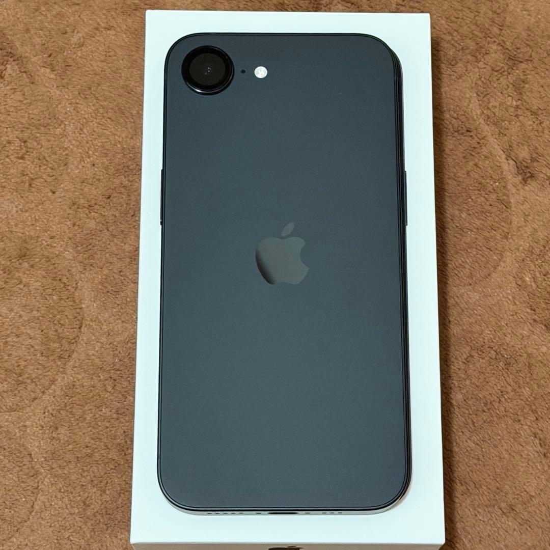 iPhone16e 256GB ブラック SIMフリー 美品