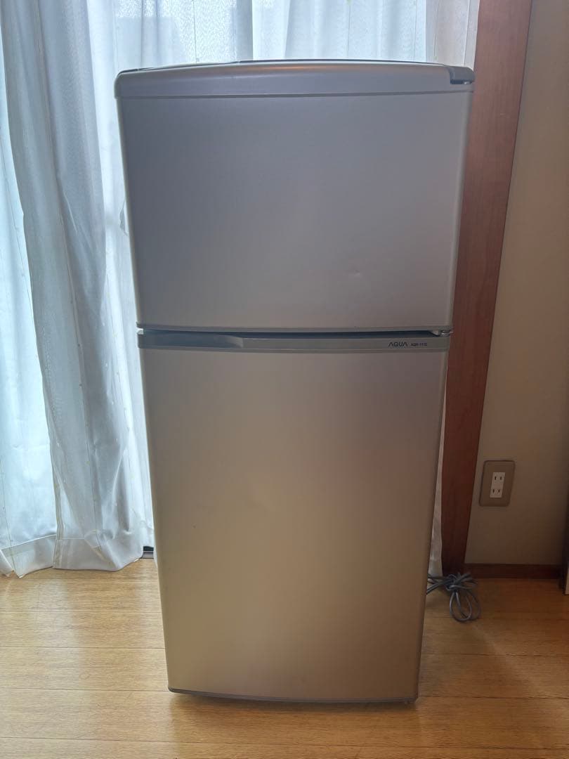 AQUA シルバー冷凍冷蔵庫 上開き 3棚　(ハイアール)