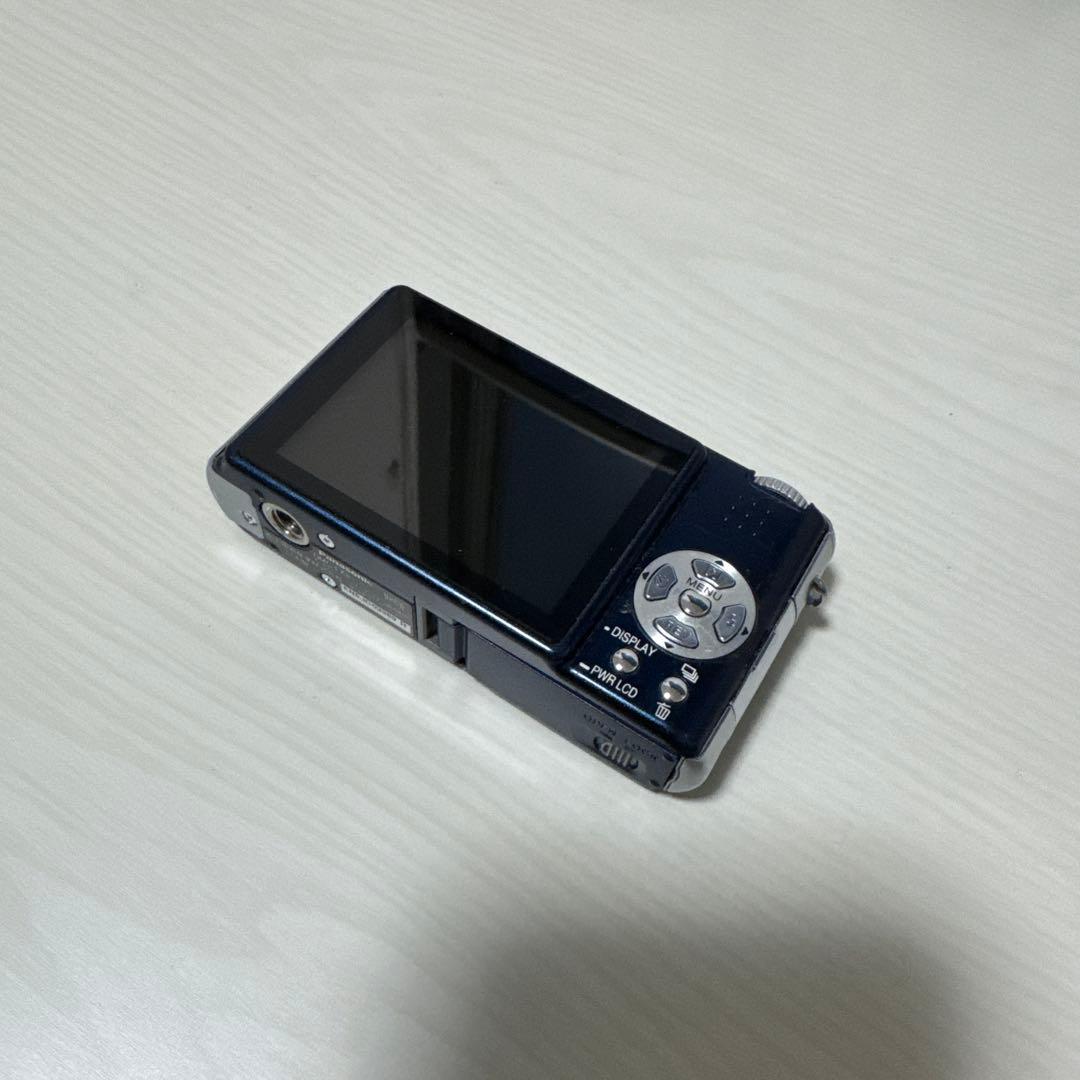 Panasonic LUMIX DMC-FX8 コンデジ