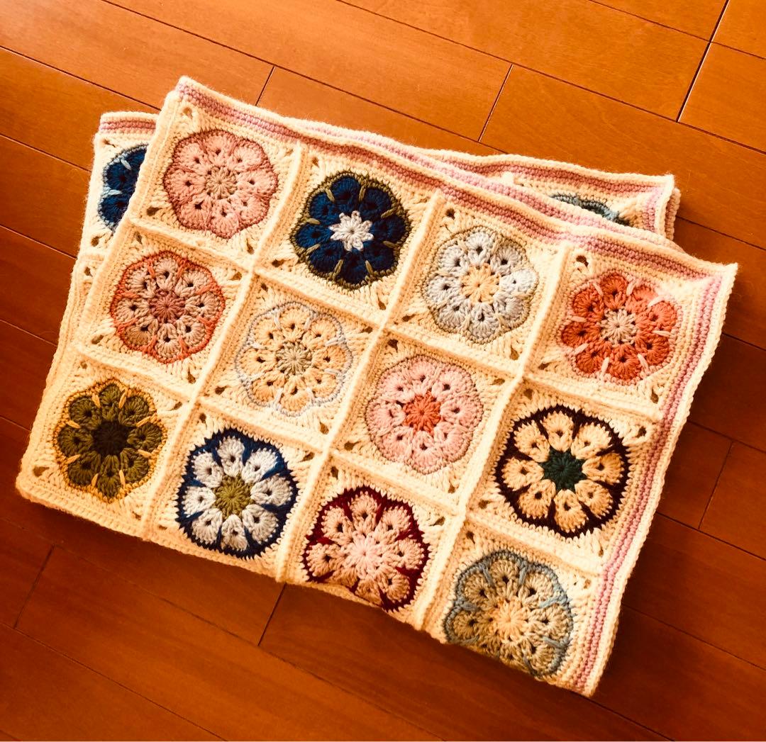 手編み　ブランケット　膝掛け　アフリカンフラワー　モチーフ　マルチカバー