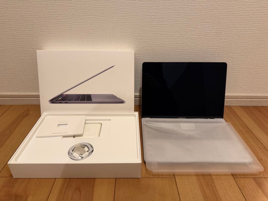 【極美品】Apple MacBook Pro 13-inch MUHP2J/A
