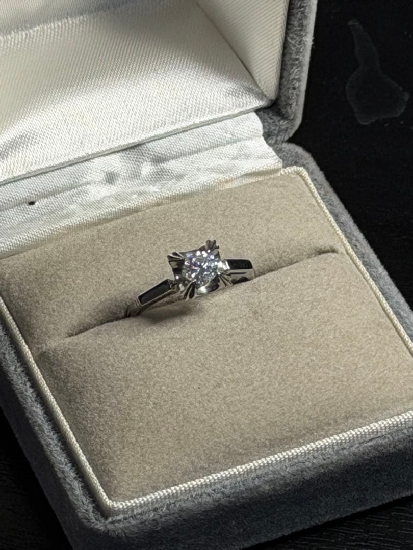 シンプルなソリティアリング