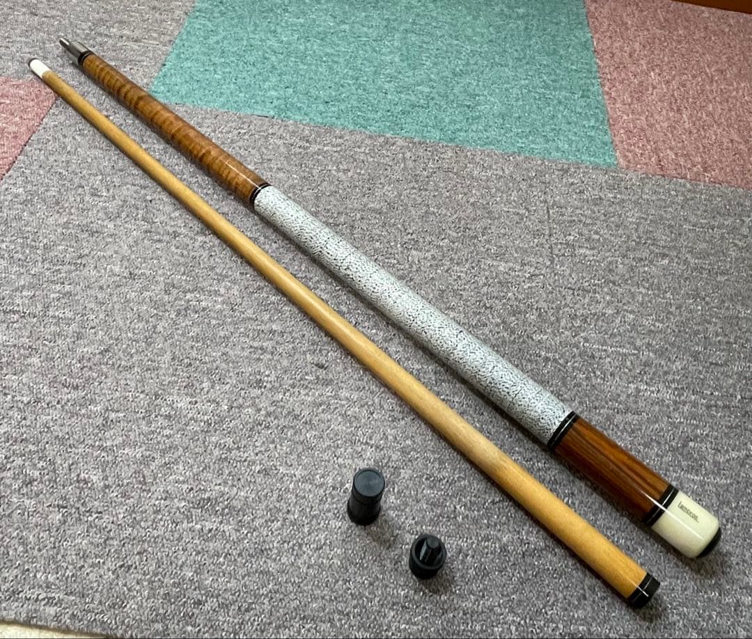 ビリヤード　lambros cue