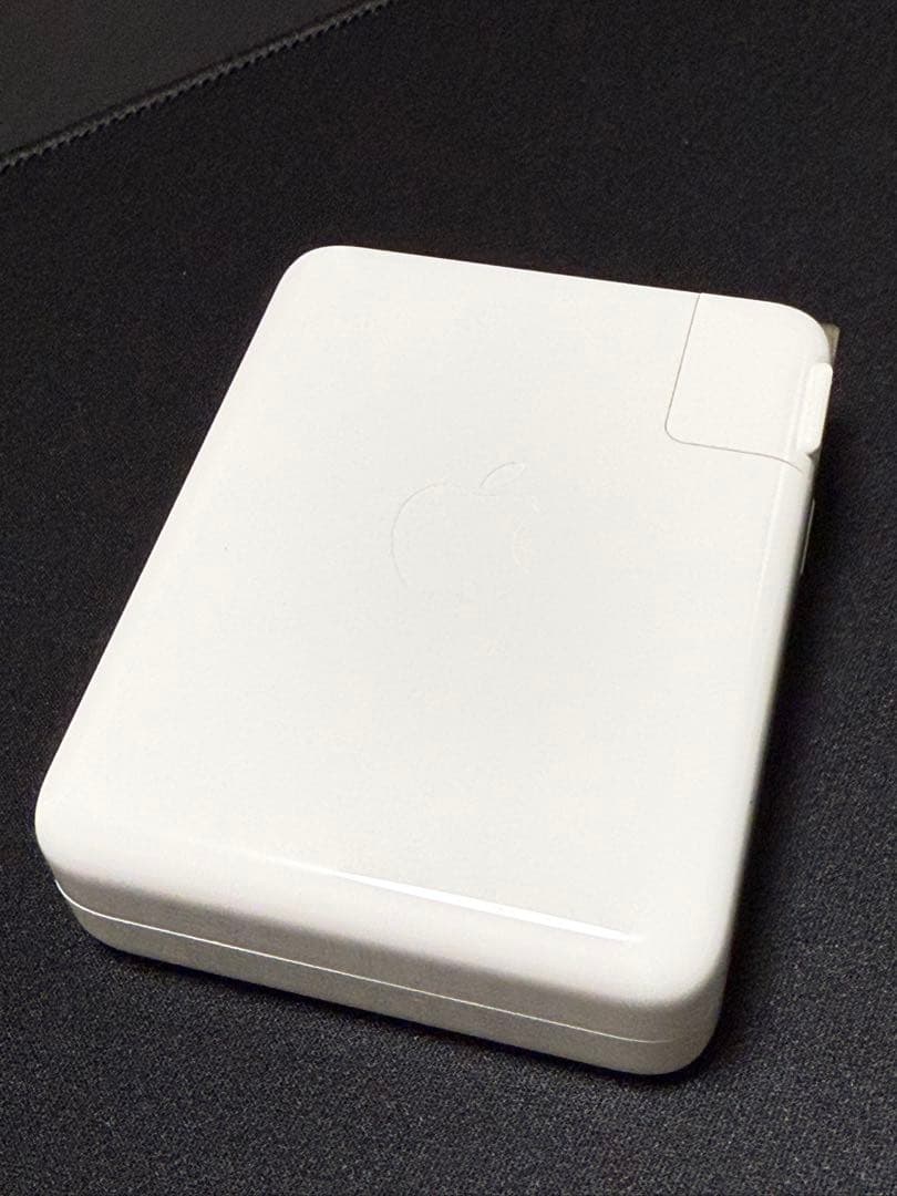 Apple 140W USB-C アダプタとMagSafe 3ケーブルホワイト