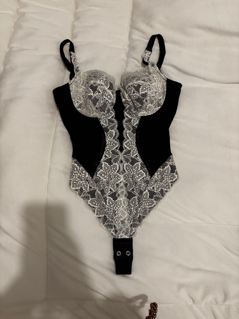 グラントイーワンズ LALA Tバックボディスーツ E75M補正下着