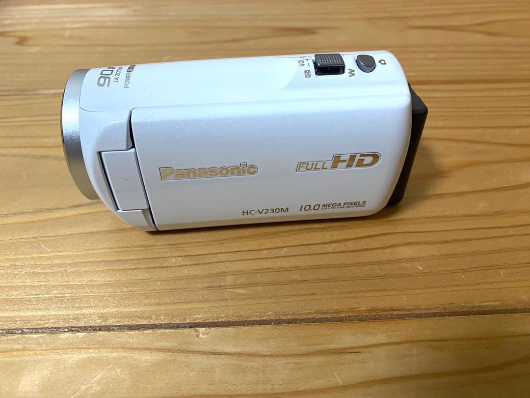 Panasonic HC-V230M ケース、三脚付き