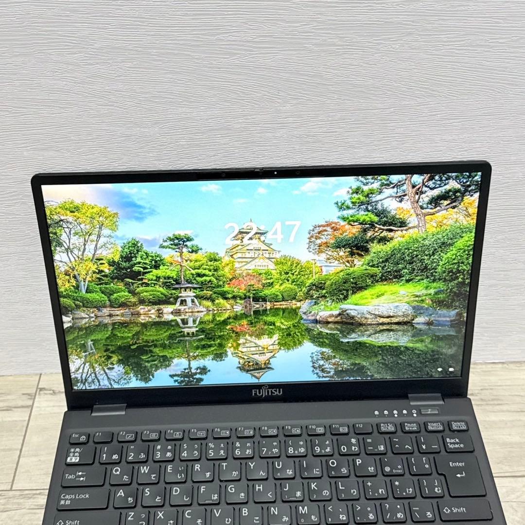 LIFEBOOK/i5/8GB/13.3インチ/ノートパソコン/Office