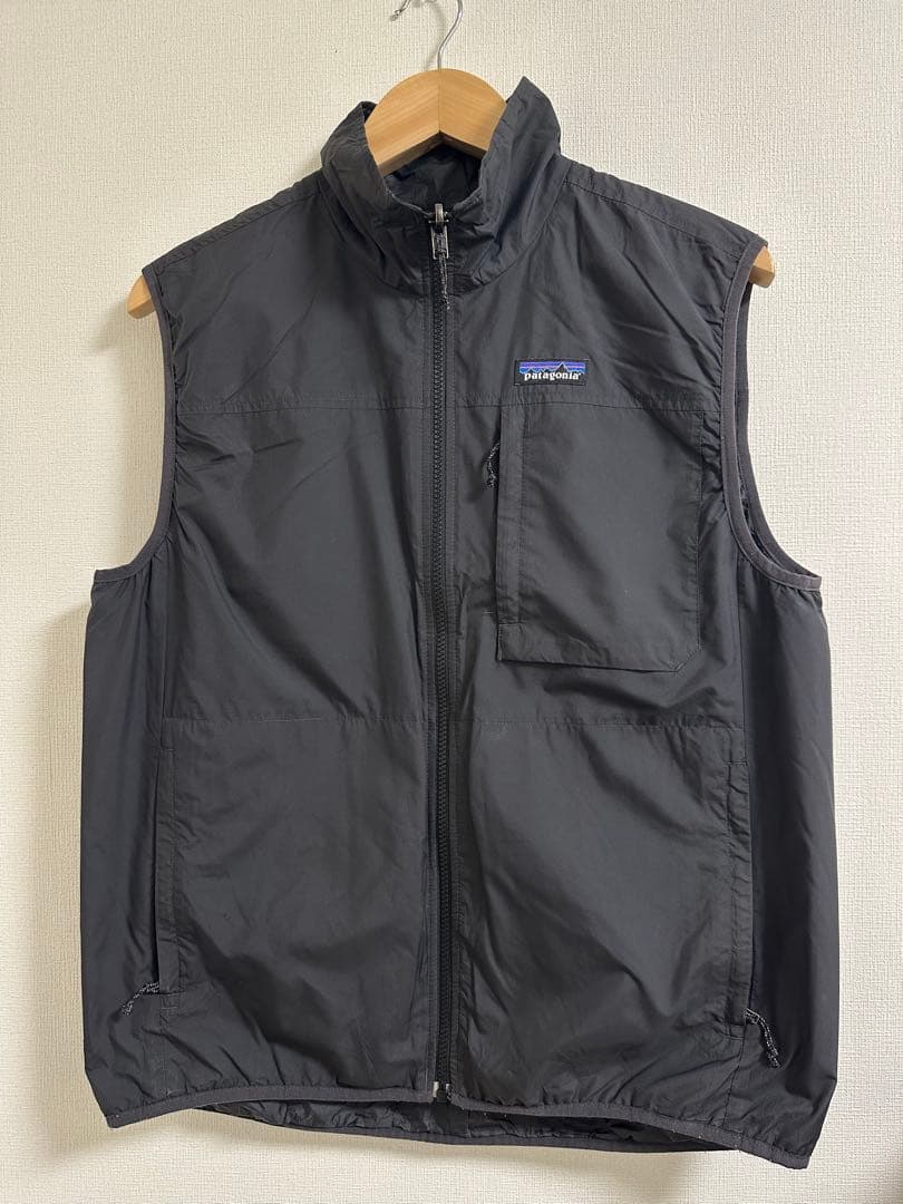 【美品】patagonia リバーシブルベスト ブラック　パタゴニア