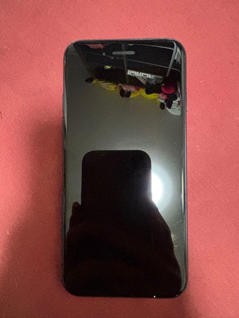 iPhone SE 第二世代　128GB 本体のみ