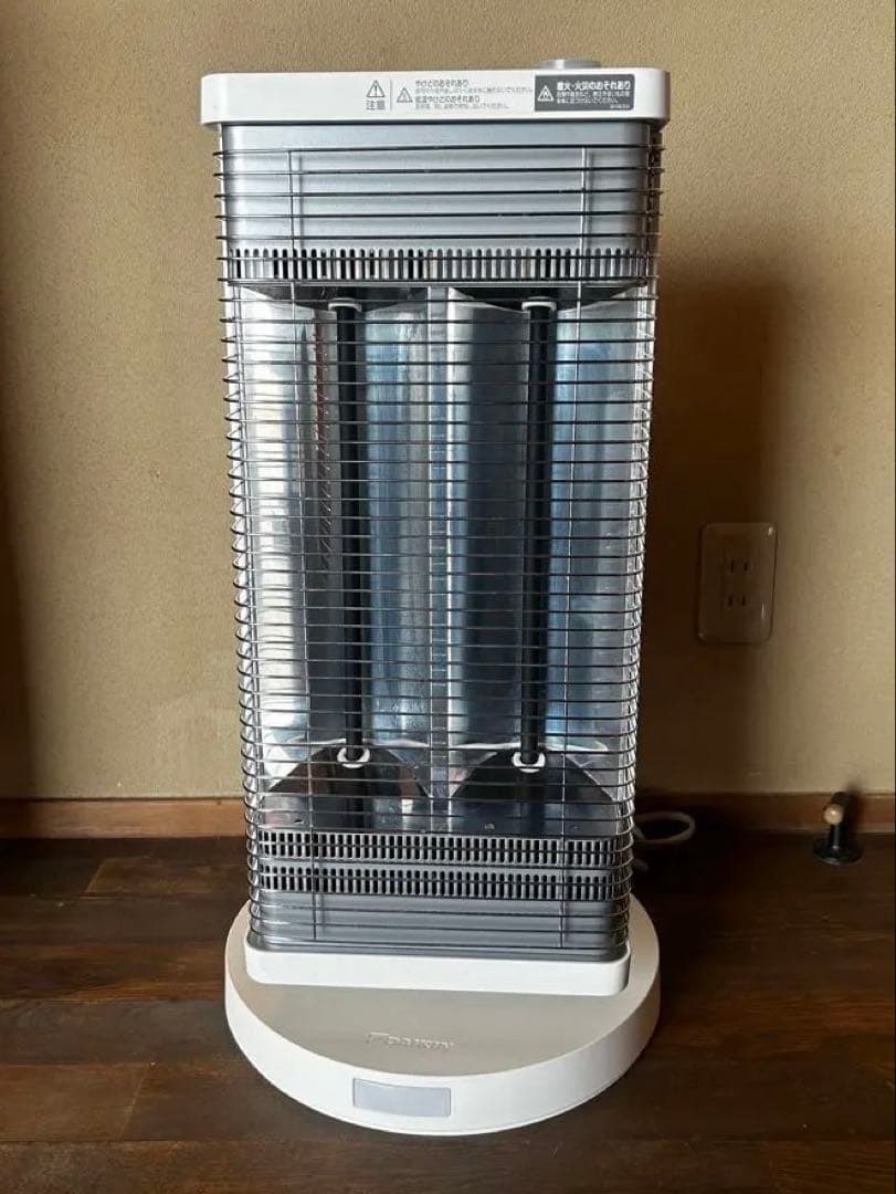 DAIKIN ダイキン ERFT11XS-W 遠赤外線ヒーター　20年製