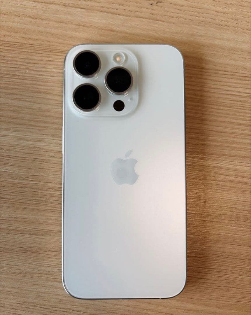 iPhone15pro ホワイト　128G