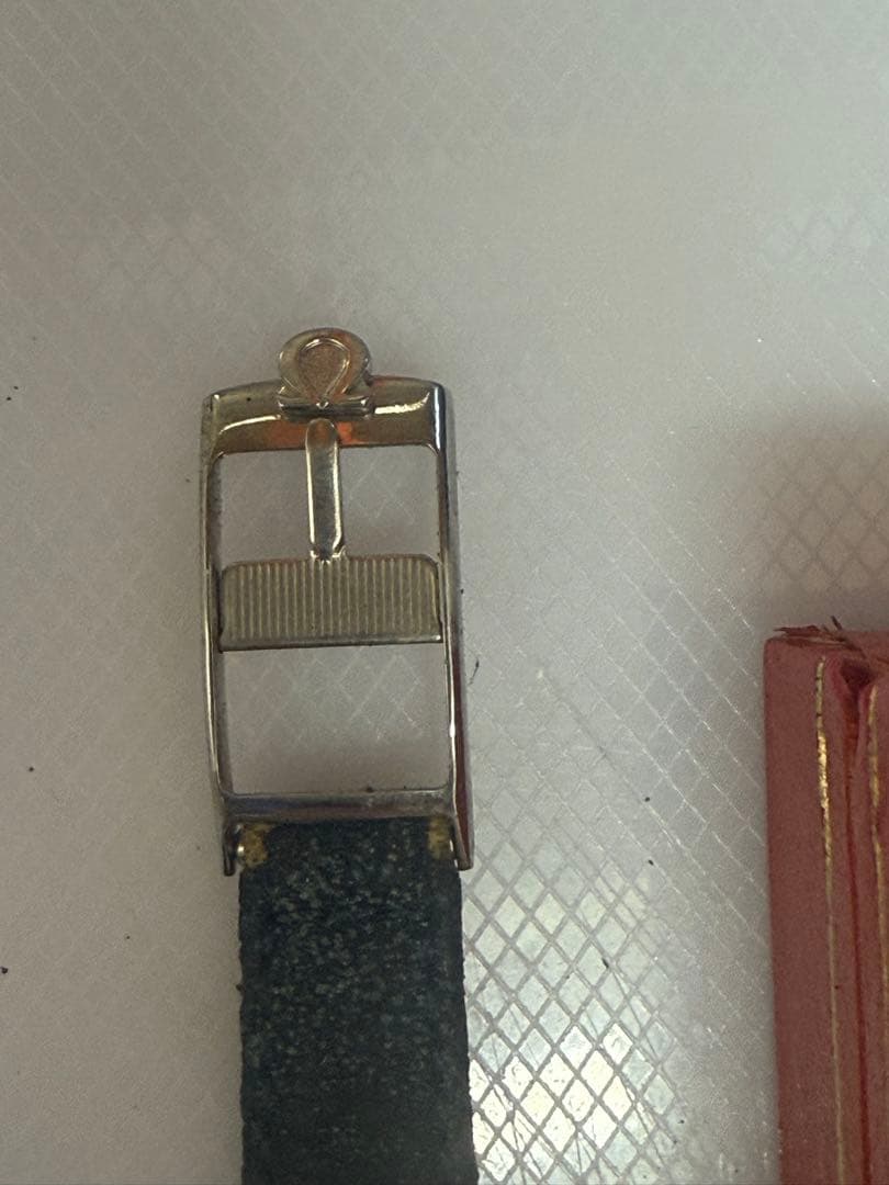 OMEGA 防水時計 黒色 ストラップ付き