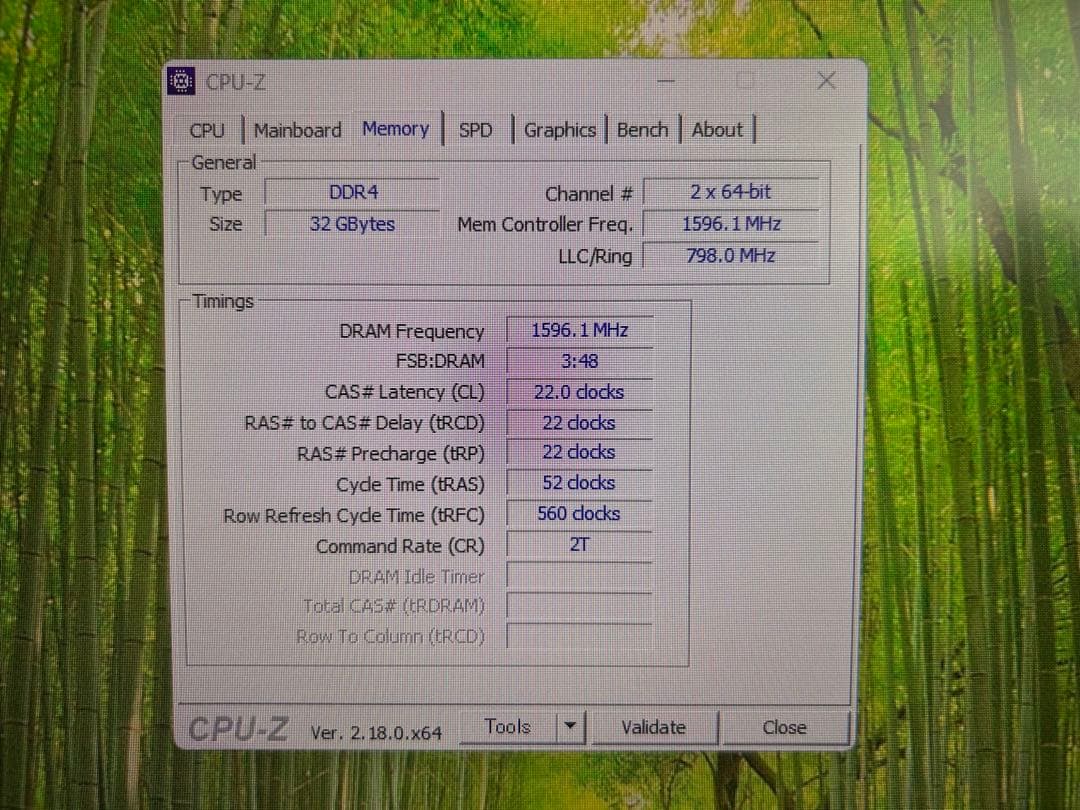 CRUCIAL DDR4-3200 32GB (16GB 2枚組) メモリ