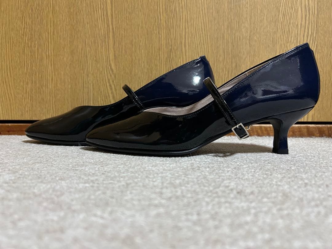 【未使用】銀座かねまつ幅狭SLENDERストラップパンプス黒ネイビー