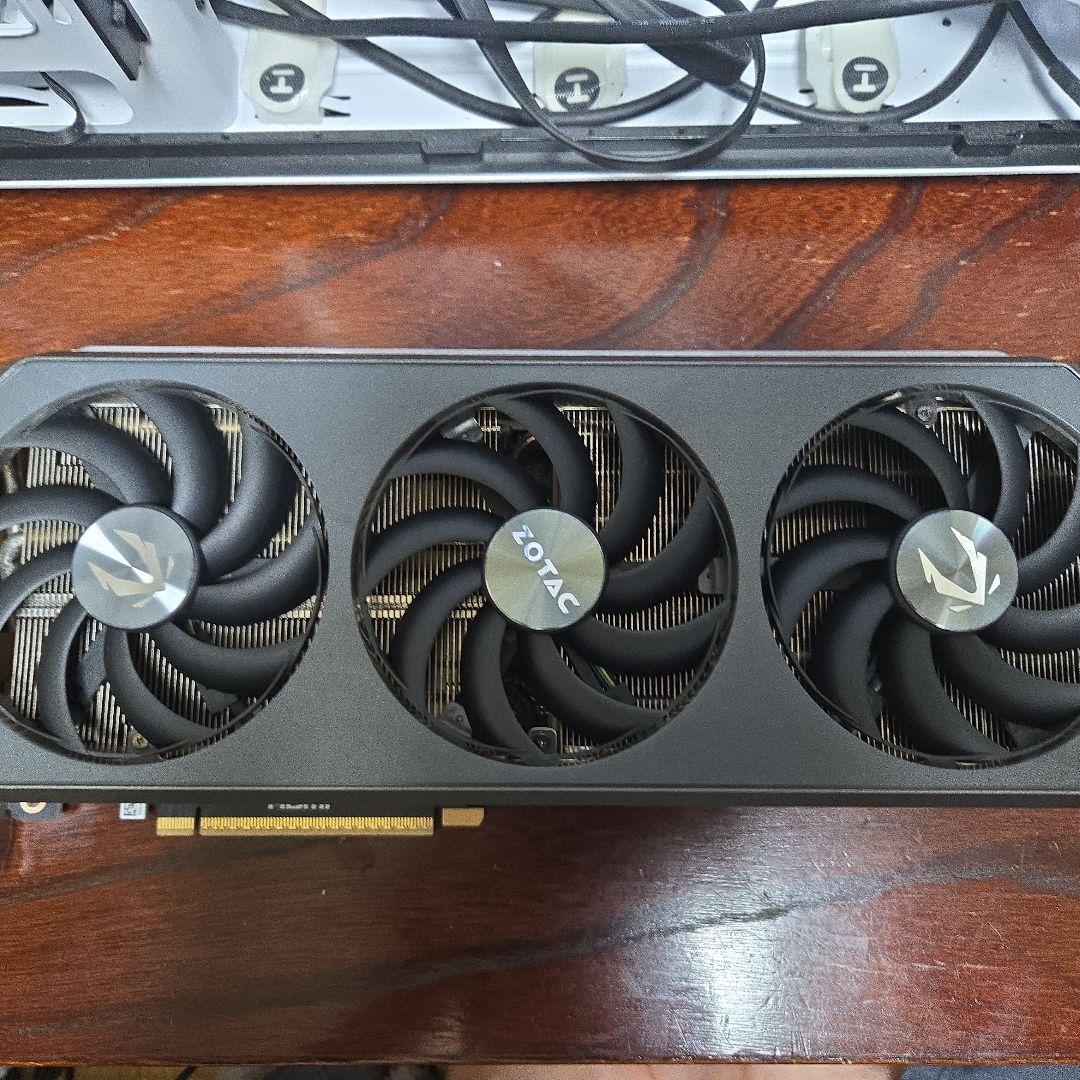 グラフィックボード・グラボ・ビデオカード ZOTAC GeForce RTX 5070 Ti