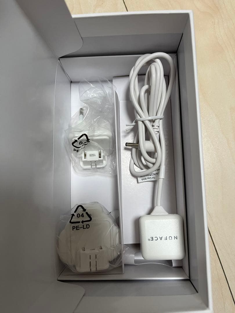 Nuface mini ミニ フェイシャル トーニング デバイス