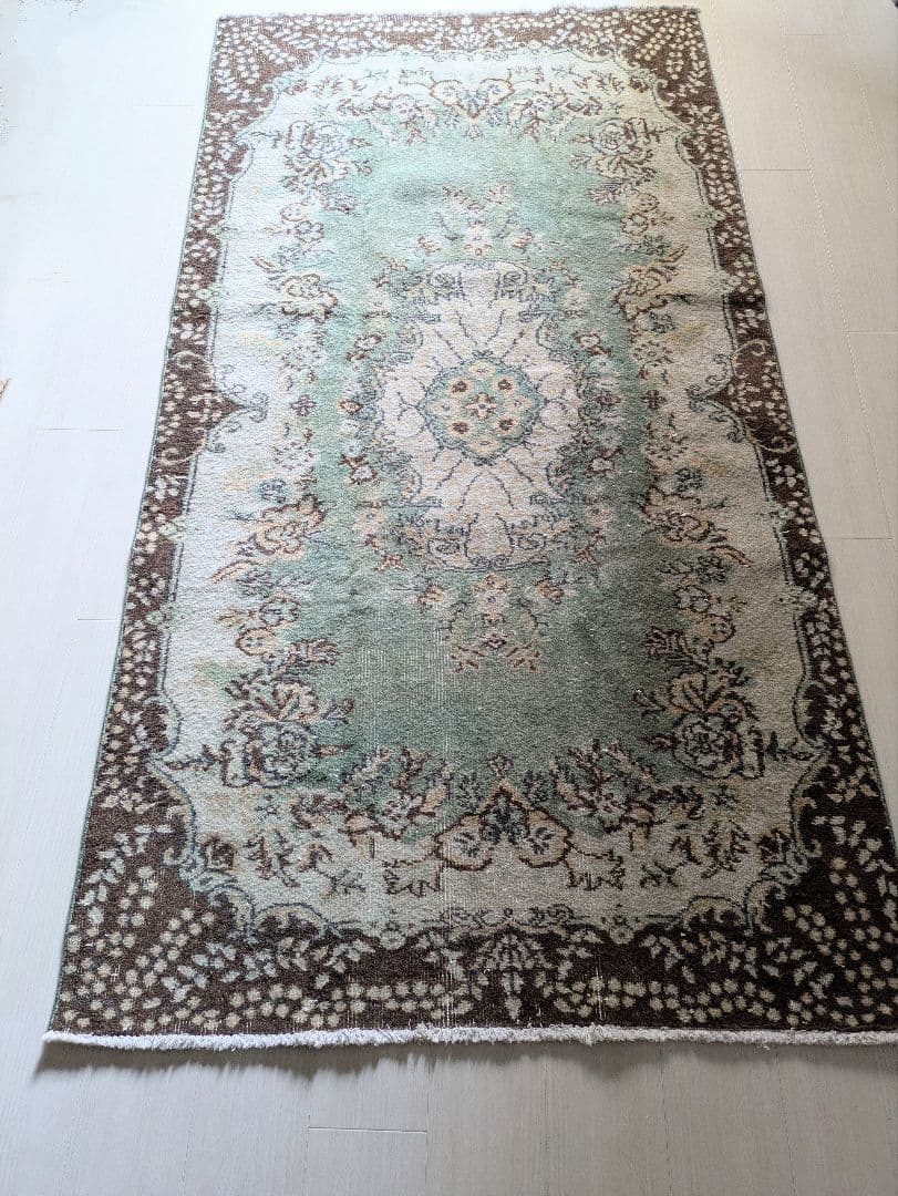 116×219 メダリオングリーン　トルコヴィンテージラグ