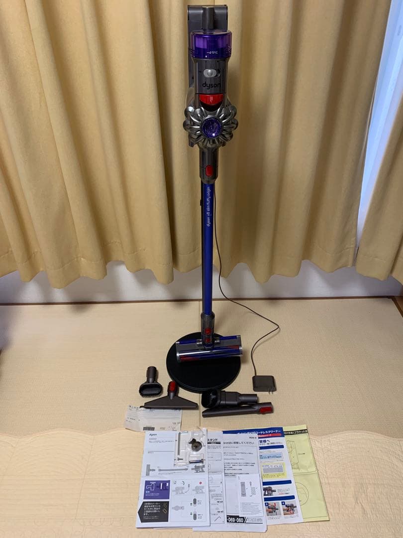 2/3(火)まで出品Dyson V8 Slim Fluffy セット 美品